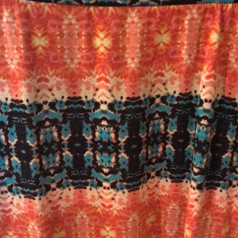 Skirt - Picture 2 of 3